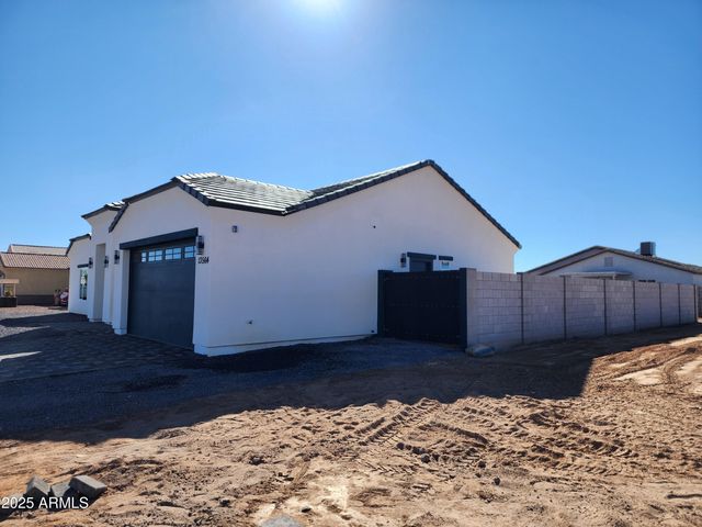 13564 S DURANGO Road, Arizona City, AZ 85123