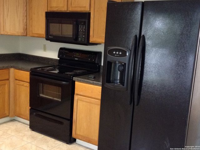 8926 BREEZEFIELD, San Antonio, TX 78240
