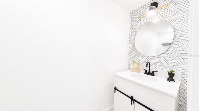16948 CORNER HILL COURT, Orlando, FL 32820