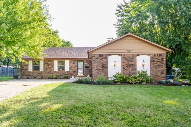 9669 Sycamore Road, Carmel, IN 46032