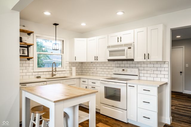 9669 Sycamore Road, Carmel, IN 46032