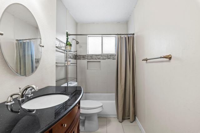 13430 Greenway Dr, Sugar Land, TX 77498