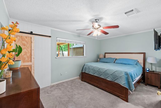 13430 Greenway Dr, Sugar Land, TX 77498