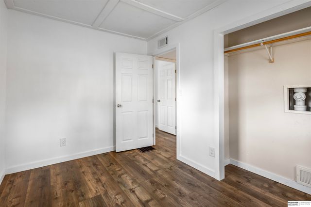 6615 Charles Street, Omaha, NE 68132