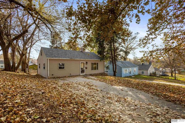 6615 Charles Street, Omaha, NE 68132