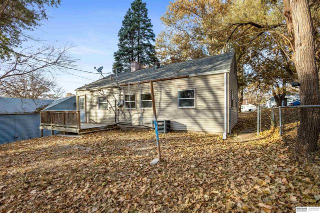 6615 Charles Street, Omaha, NE 68132