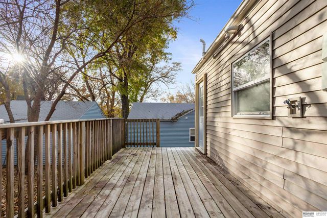 6615 Charles Street, Omaha, NE 68132