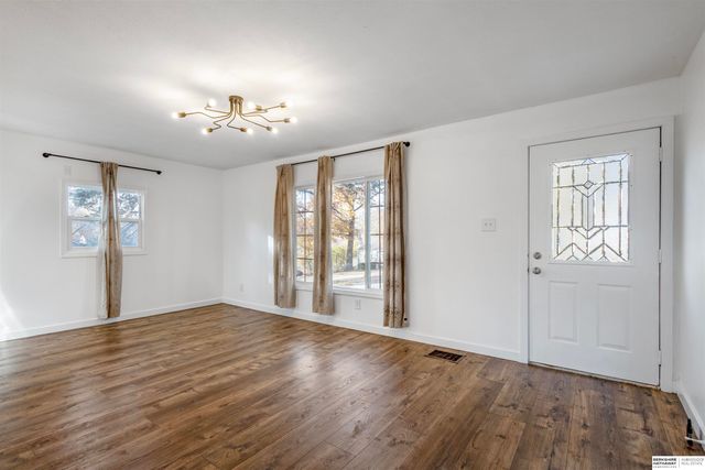 6615 Charles Street, Omaha, NE 68132