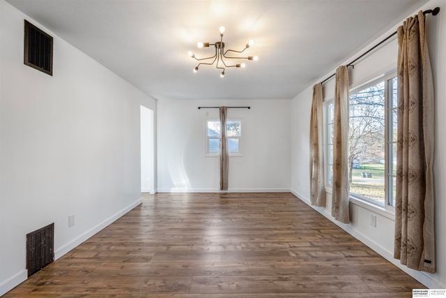 6615 Charles Street, Omaha, NE 68132