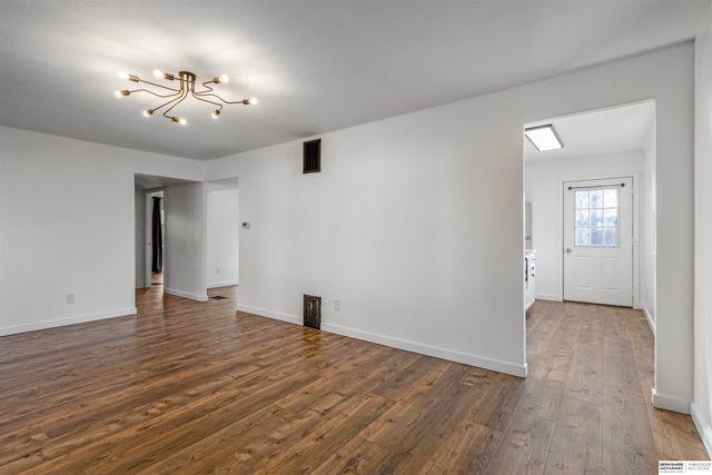 6615 Charles Street, Omaha, NE 68132