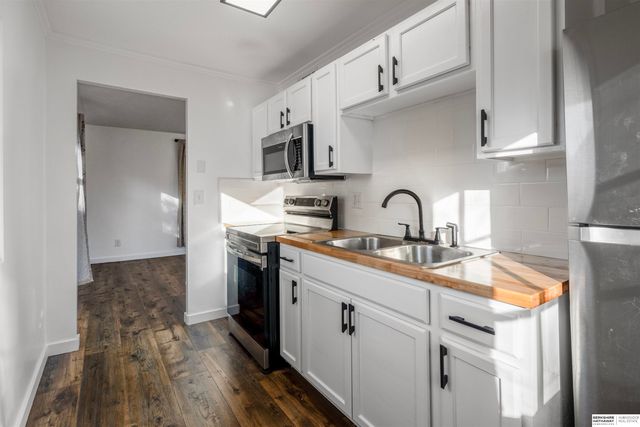 6615 Charles Street, Omaha, NE 68132