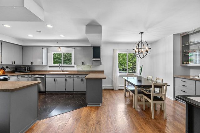 2404 Skyline DRIVE, West Bend, WI 53090