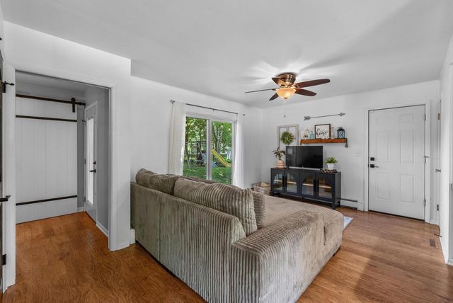 2404 Skyline DRIVE, West Bend, WI 53090