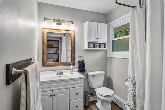 2404 Skyline DRIVE, West Bend, WI 53090