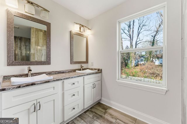 1779 N Olympian Way SW, Atlanta, GA 30310