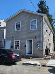 192 12Th Ave 2, Paterson City, NJ 07501