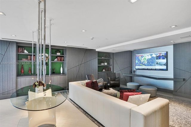 330 Sunny Isles Blvd 5-2205, Sunny Isles Beach, FL 33160
