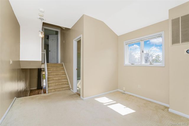 40 Creston Place, Staten Island, NY 10304