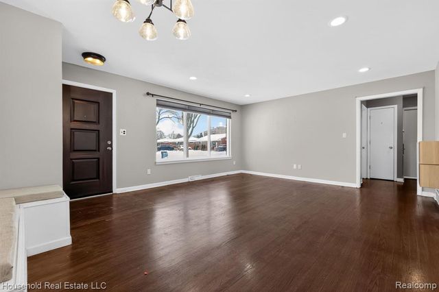 28143 Alden Street, Madison Heights, MI 48071