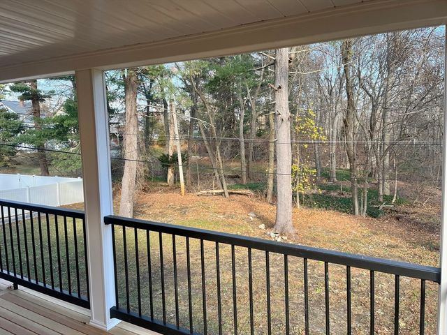 11 Park Lane, Walpole, MA 02032