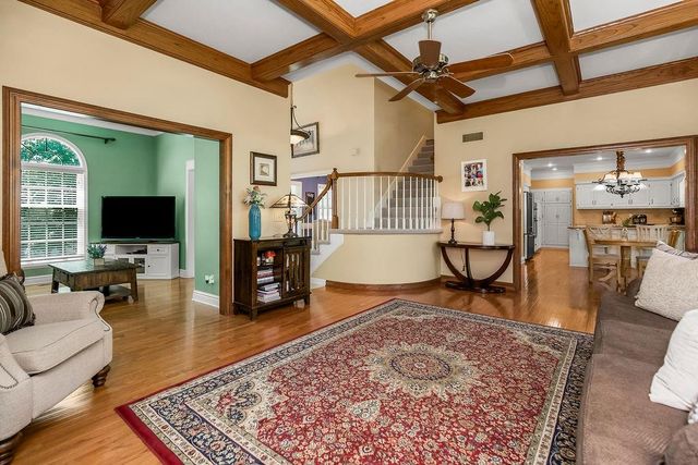 6004 NW 78th Court, Kansas City, MO 64151