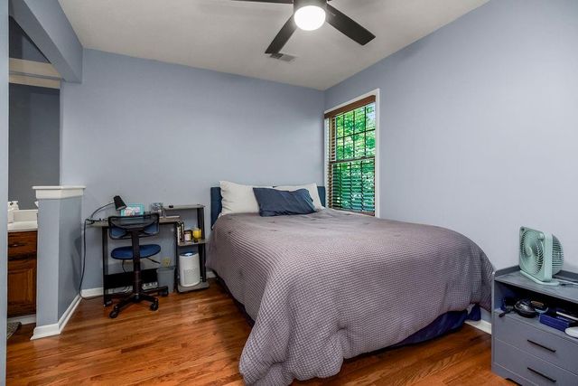 6004 NW 78th Court, Kansas City, MO 64151