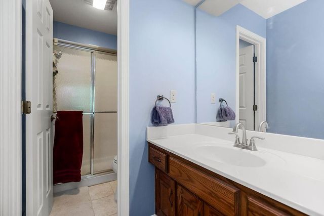 6004 NW 78th Court, Kansas City, MO 64151