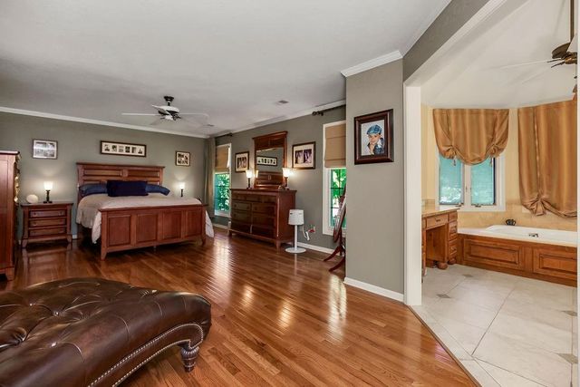 6004 NW 78th Court, Kansas City, MO 64151