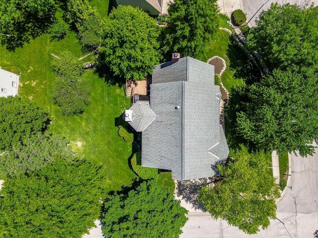 6004 NW 78th Court, Kansas City, MO 64151