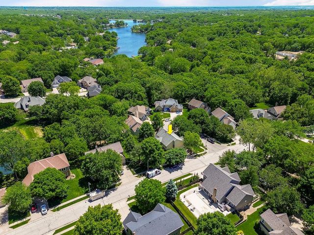 6004 NW 78th Court, Kansas City, MO 64151