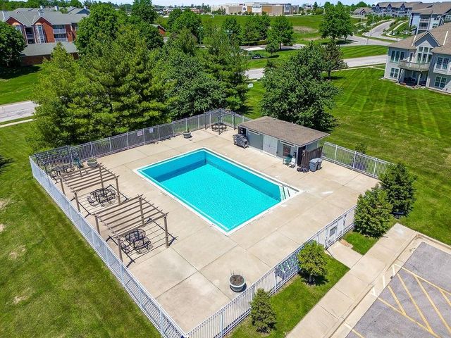 6004 NW 78th Court, Kansas City, MO 64151