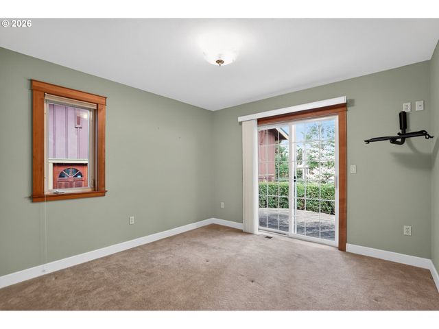 837 Ne 67TH Ave, Hillsboro, OR 97124