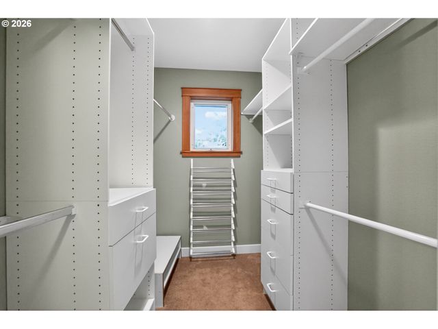 837 Ne 67TH Ave, Hillsboro, OR 97124
