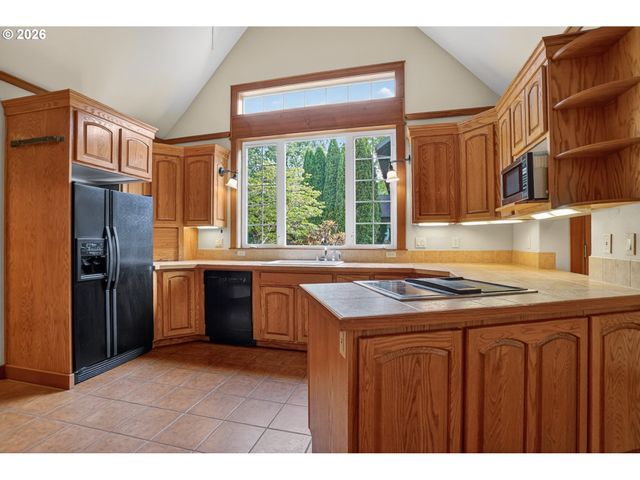 837 Ne 67TH Ave, Hillsboro, OR 97124