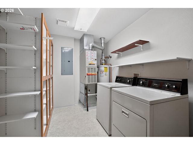 837 Ne 67TH Ave, Hillsboro, OR 97124