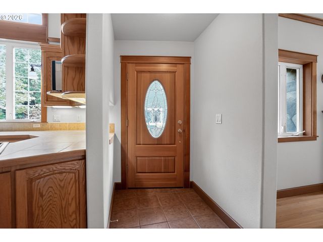 837 Ne 67TH Ave, Hillsboro, OR 97124