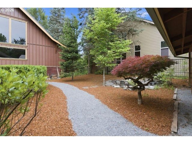 837 Ne 67TH Ave, Hillsboro, OR 97124