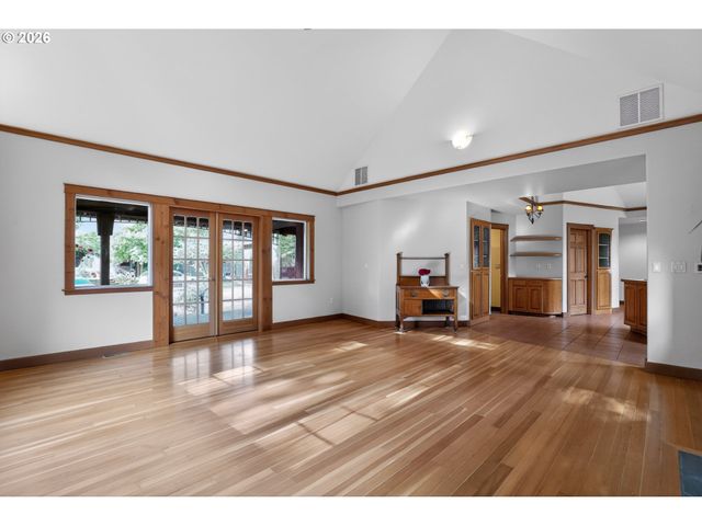 837 Ne 67TH Ave, Hillsboro, OR 97124