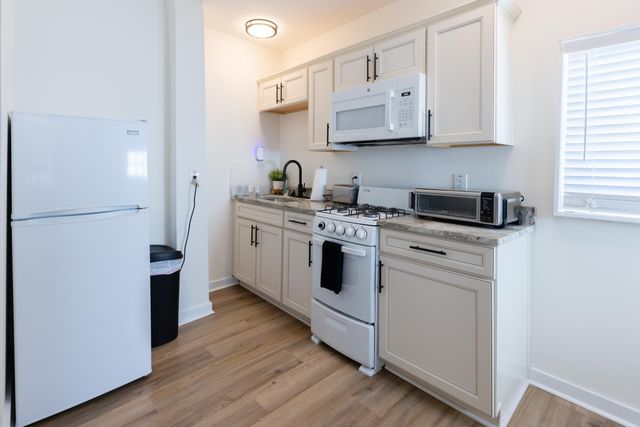 1 Drews Alley, Charleston, SC 29403