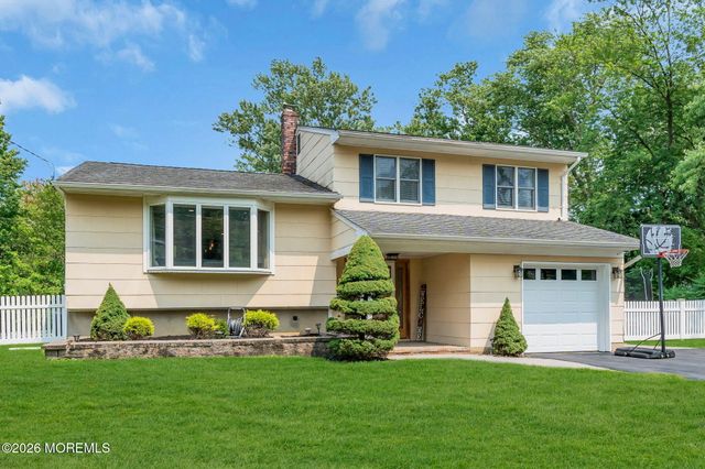 36 Essie Drive, Matawan, NJ 07747