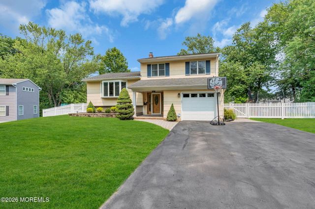 36 Essie Drive, Matawan, NJ 07747