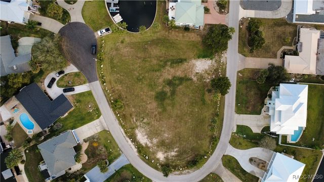 11999 W Bayshore Drive, Crystal River, FL 34429