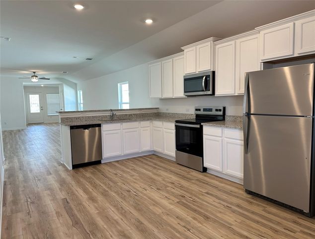 108 Morrison DR, Jarrell, TX 76537
