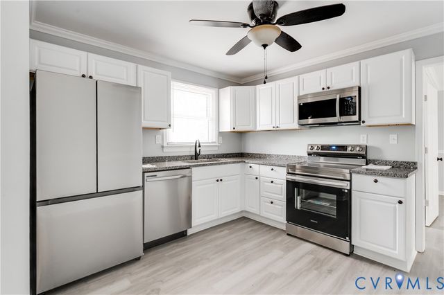 5221 Ecoff Ave, Chester, VA 23831