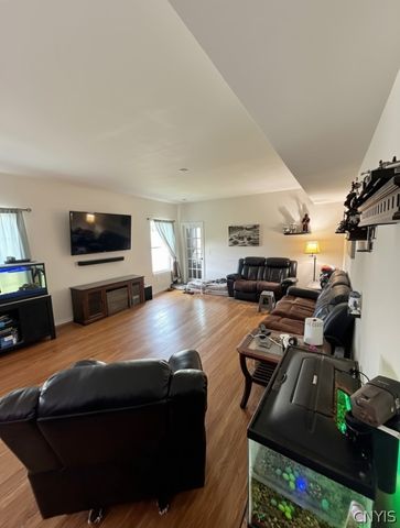 5555 Perth Course, Clay, NY 13041