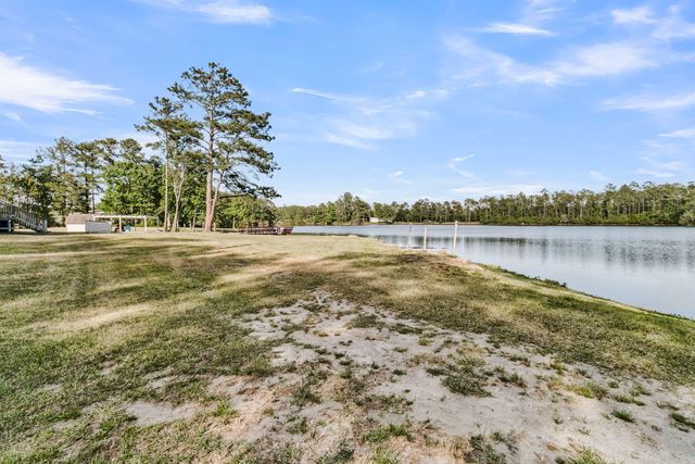 1387 Honor Lane, Ridgeville, SC 29472