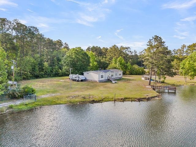 1387 Honor Lane, Ridgeville, SC 29472
