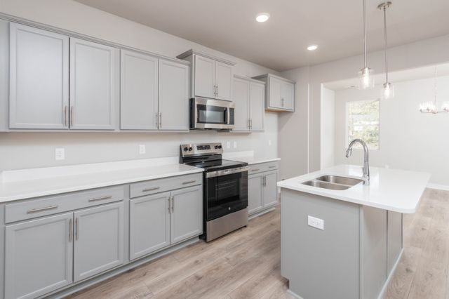 2217 Seahunter Ct, Murfreesboro, TN 37127