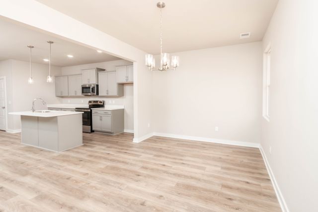 2217 Seahunter Ct, Murfreesboro, TN 37127