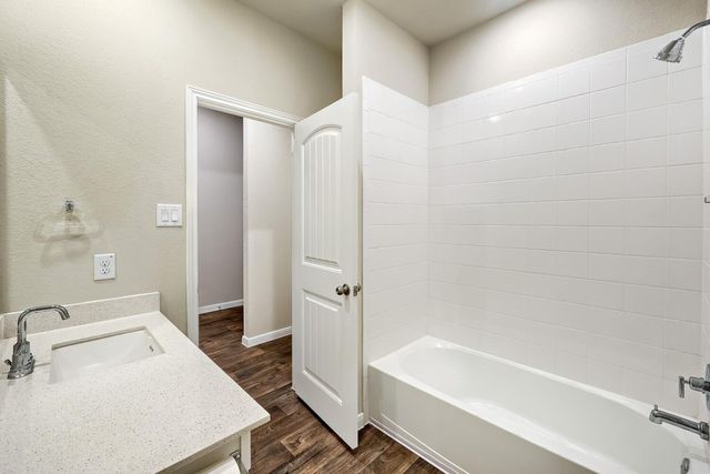 128 Sky Meadows CIR, San Marcos, TX 78666